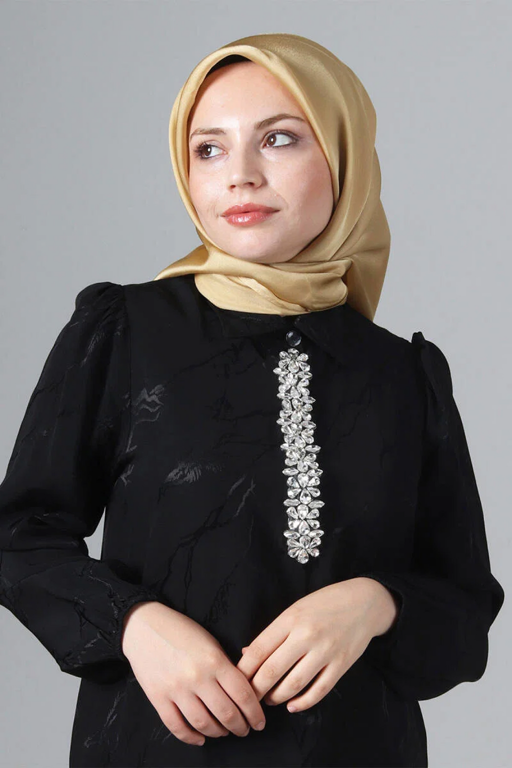Harem 25y Como Eşarp Altın