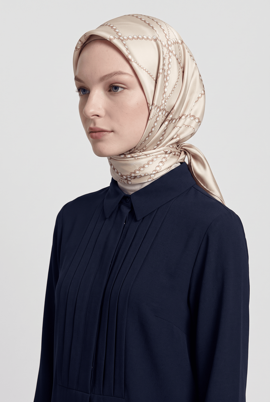 La Boutigue 25k İpek Eşarp Krem