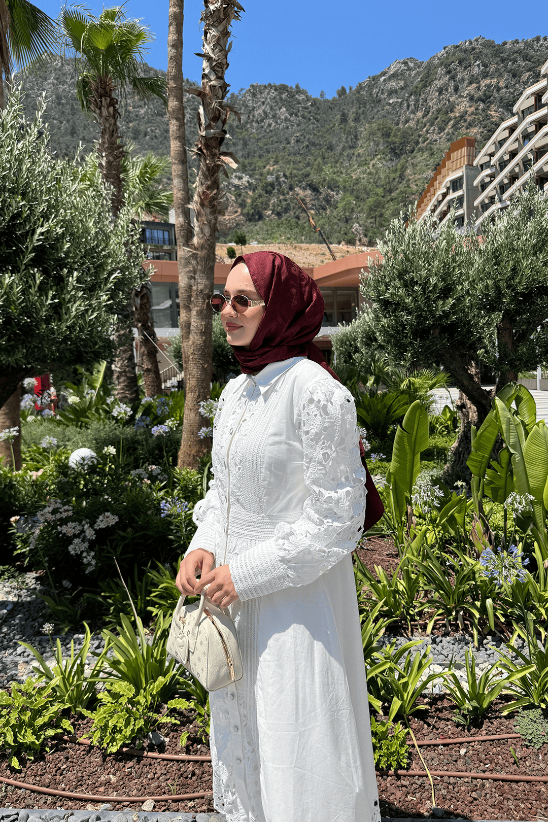 Sakura Elbise Beyaz